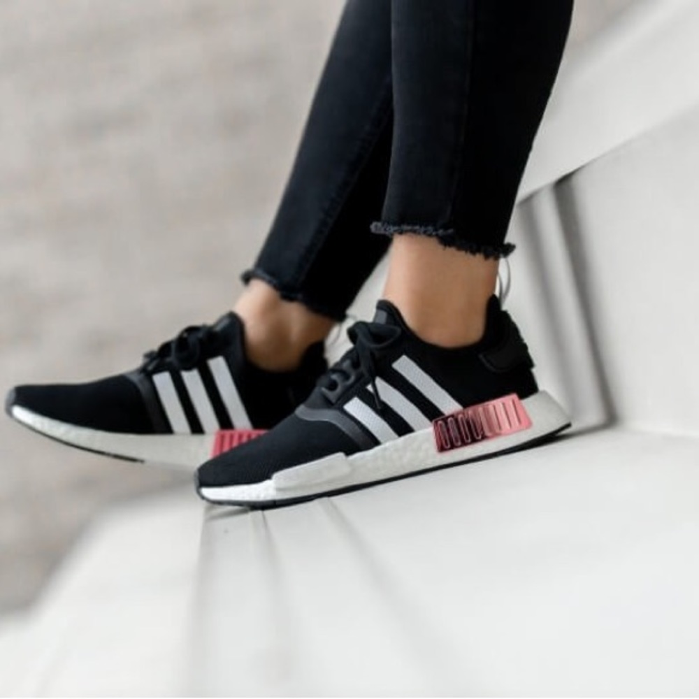 Adidas NMD R1 Hazy Rose